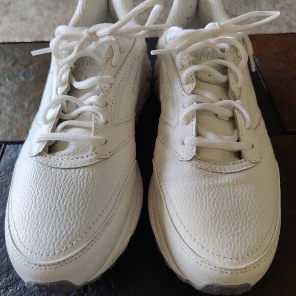 Brooks Women's Addiction Walker 2 Walking Shoe - Picture 10 of 11